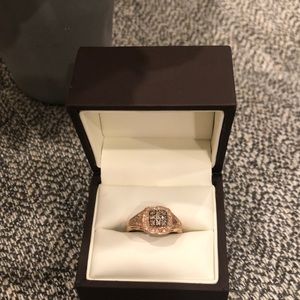 Gorgeous 14k Rose Gold Mocha Diamond ring weight .24 carats -size 9